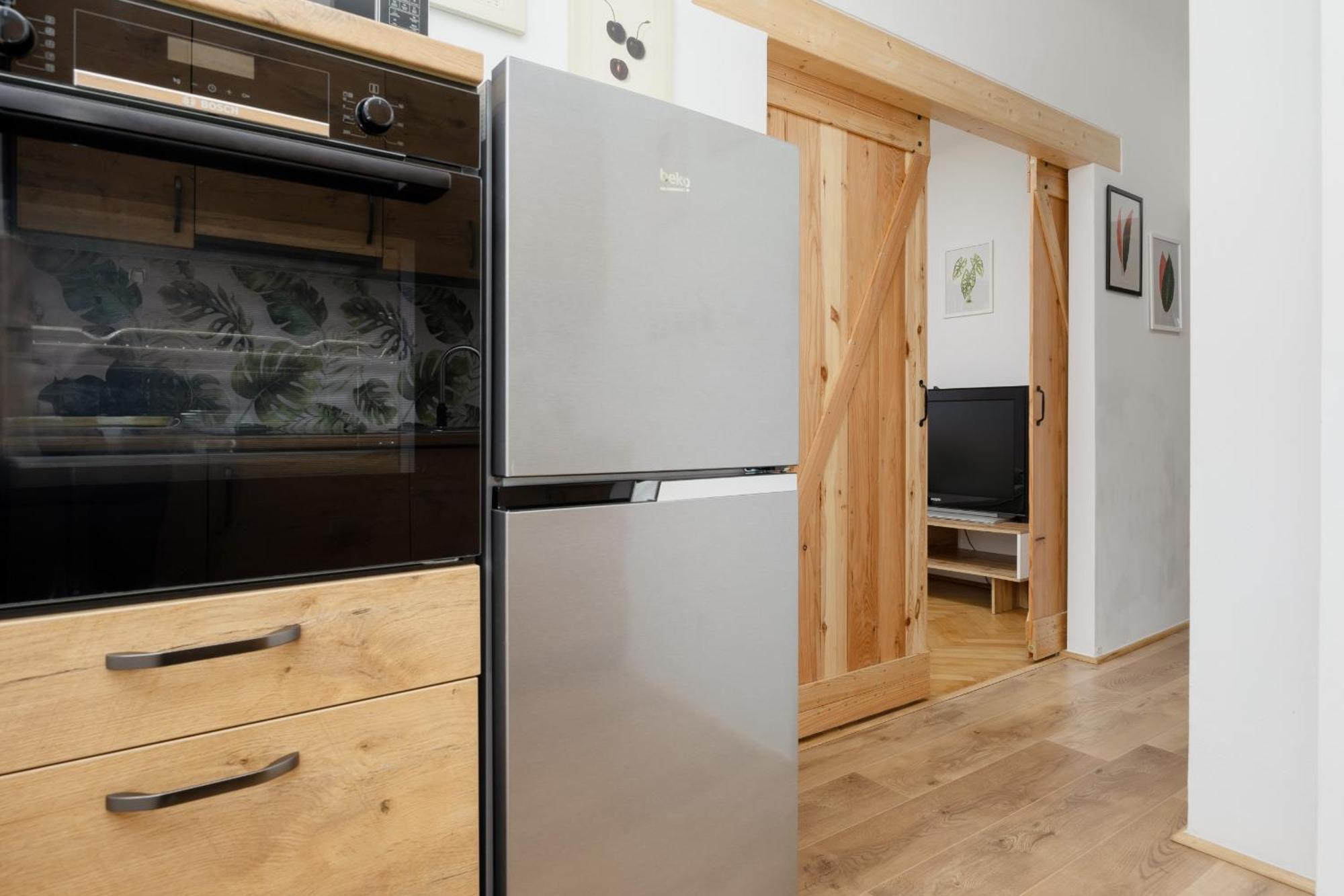 Spacious Apartment For 6 People Near The Old Town By Noclegi Renters Warszawa Exteriör bild