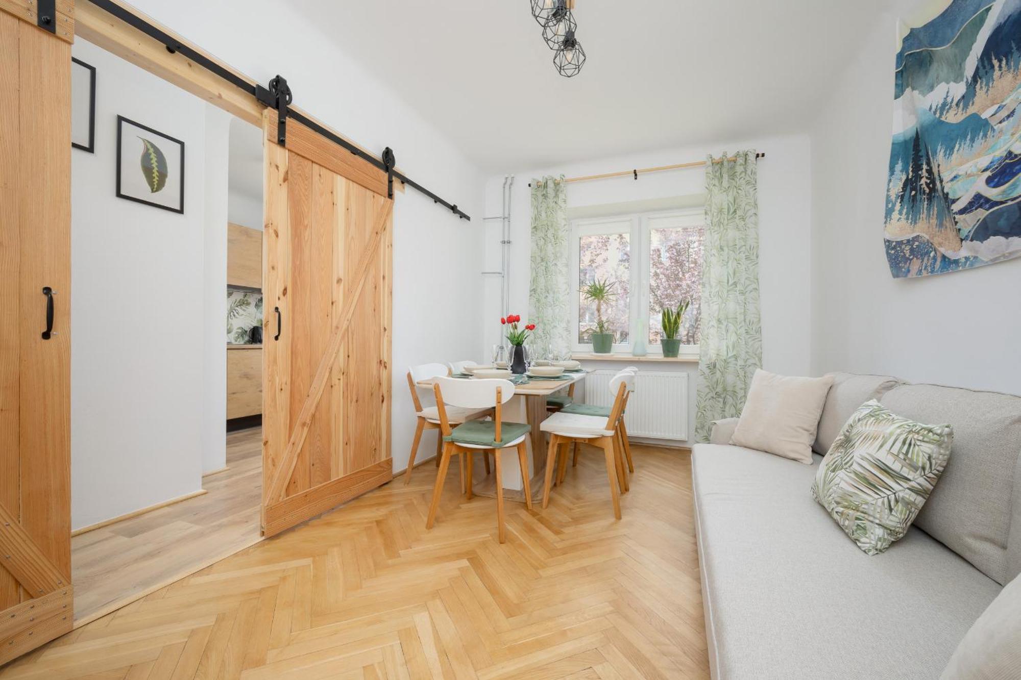 Spacious Apartment For 6 People Near The Old Town By Noclegi Renters Warszawa Exteriör bild