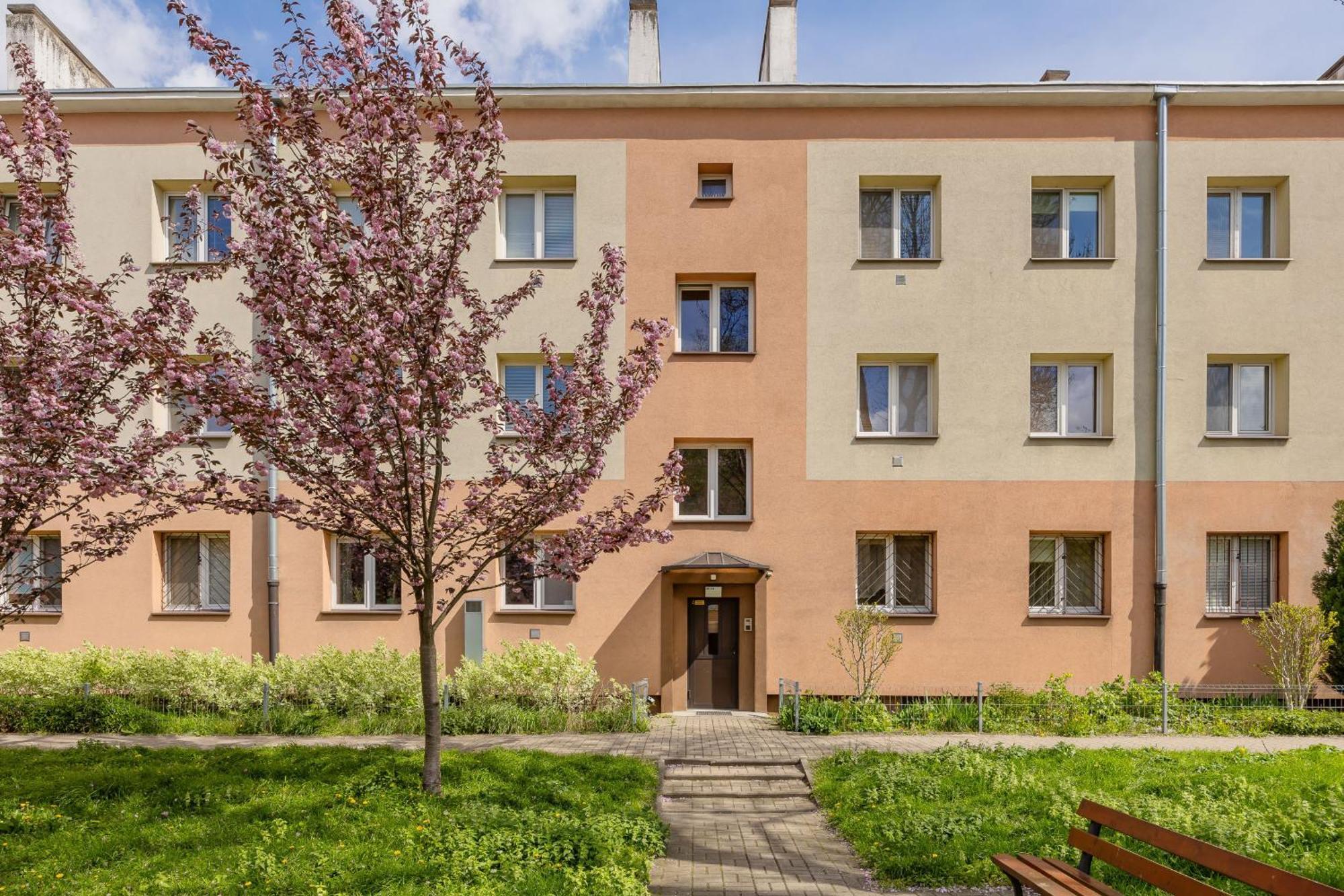 Spacious Apartment For 6 People Near The Old Town By Noclegi Renters Warszawa Exteriör bild
